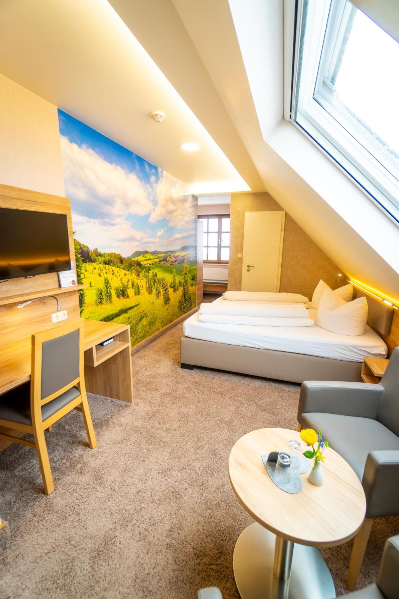 Landhotel Zur Gruenen Kutte Bernshausen Экстерьер фото