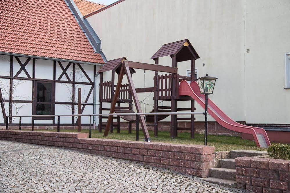 Landhotel Zur Gruenen Kutte Bernshausen Экстерьер фото