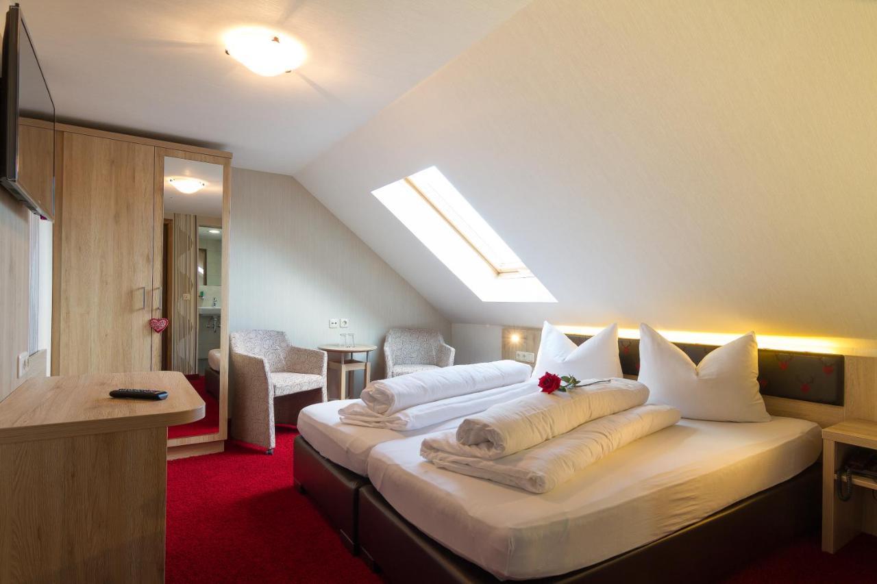 Landhotel Zur Gruenen Kutte Bernshausen Экстерьер фото